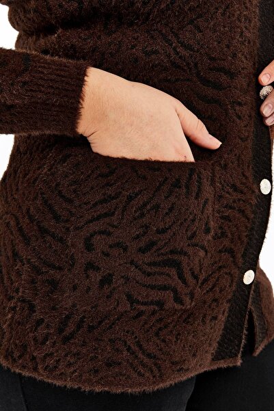 Laden Knitwear Large Size Women's Winter Bearded Soft Mother Cardigan