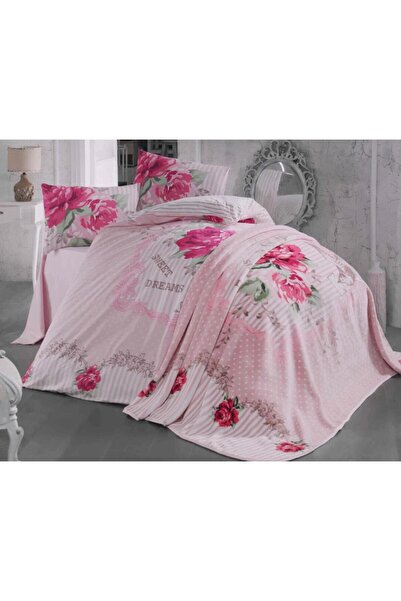 AL-SARIHI GROUPS Turkish two-piece quilt, 5 pieces