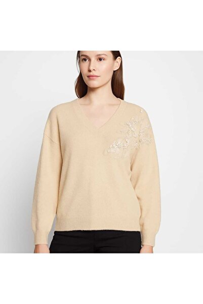 Diva Exclusive Fashion Oversized sweater with pearl embroidery and V-neck