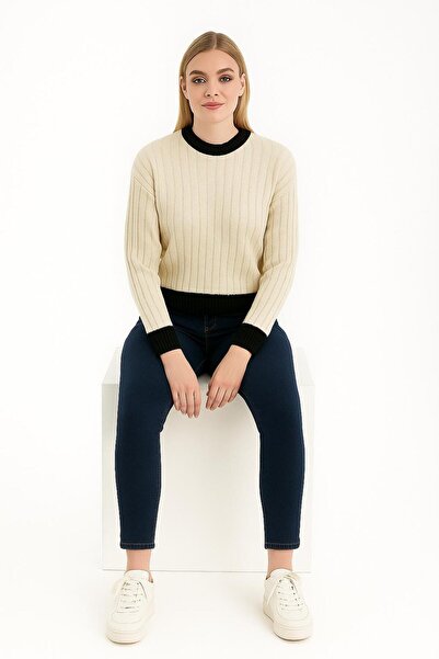 Sfg Life Moda Women's Crew Neck Ribbed and Striped Detail Crop Knitwear Short Sweater