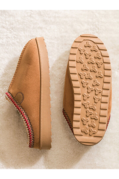 LC Waikiki İçi Tüylü Erkek Ev Terliği