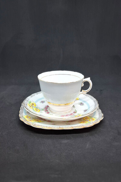 Wellington Colclough Bone China Tea Cup Saucers 3 Pieces 140 ml