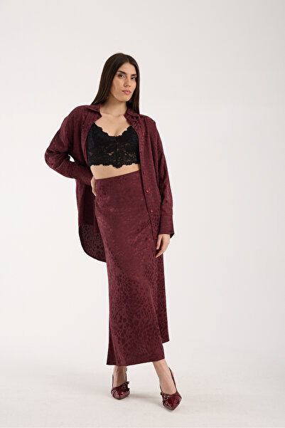 TheyYou Set cămașă și fustă neagră din satin texturat |   Set de cămașă și fu...