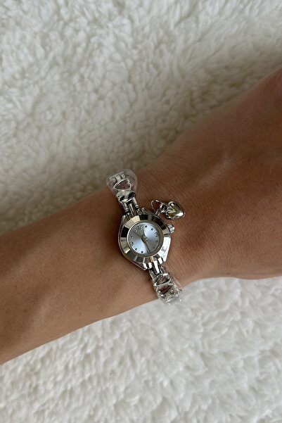 Love The Wind ساعة يد نسائية من تشارمل بحزام على شكل قلب