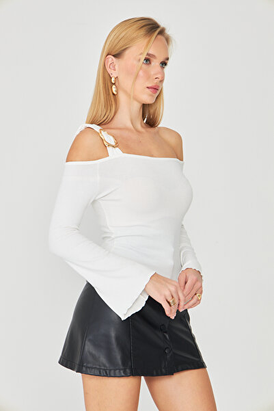 ParlaMira Women's Off-The-Shoulder Buckle Detailed Long Sleeve Blouse