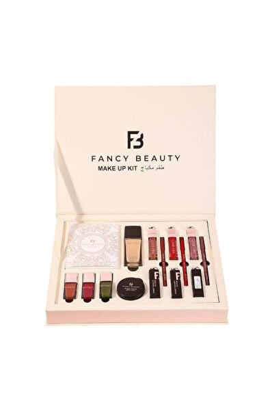 FANCY BEAUTY Fancy Beauty Box: Complete daily makeup for an attractive look. Beige color.