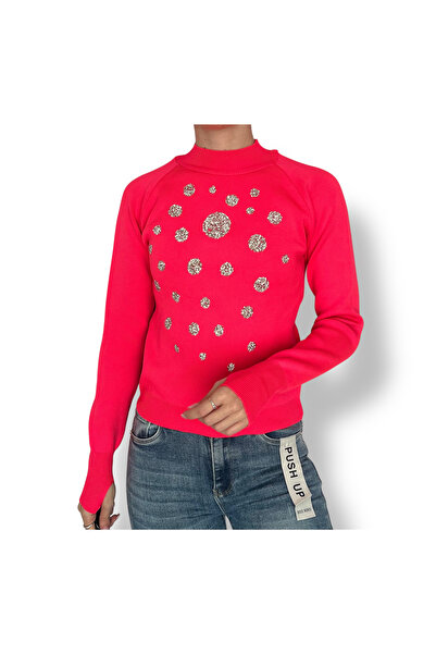 DENRA Knit Blouse with Pebbles – Modern Elegance and Delicate Details