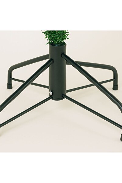 OEM 1.5 m tall, compact and easy to assemble tree, with dense branches and a stable stand, perfect for Christmas.