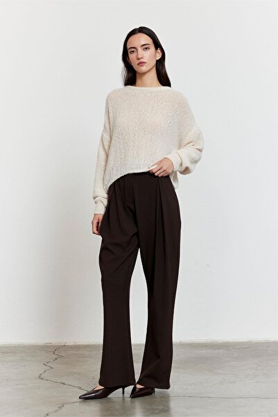 FACETTE Buttoned Back Sweater Beige