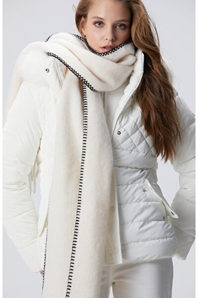 Network Kırık Beyaz Kapitoneli Mont