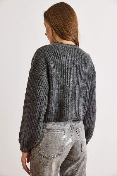 Olalook Women's Smoked Crew Neck Crop Soft Textured Knit Sweater Kzk-19001084