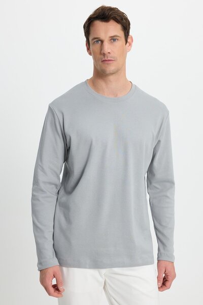 Tudors Unisex relax fit comfortable cut 100% cotton long sleeve crew neck gray basic t-shirt