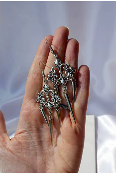 Köstebek Studded Pointed Tip Punk Earrings