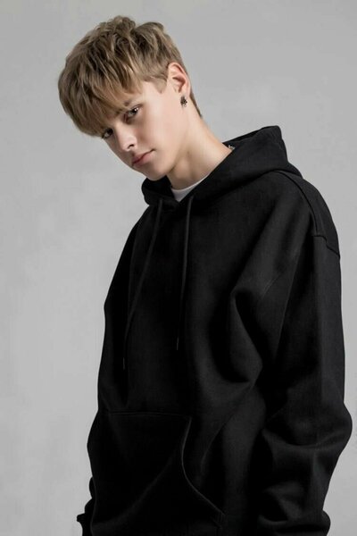 ELNOYA Black Basik Long Sleeve Comfortable Sweatshirt