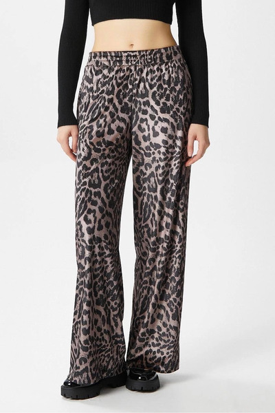 ZENGEZUR MALL Lvsqvr Leopard Pattern Trousers Beige (120949) (Size: S)