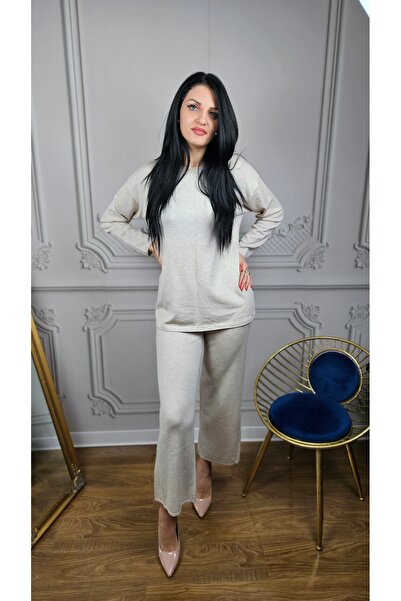 Diva Exclusive Fashion Beige Knitted Two-Piece Suit – Comfort and Minimalist Elegance