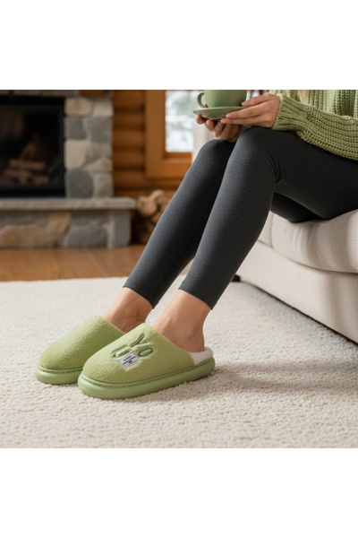 OEM Fluffy, warm and relaxing slippers for women, L707