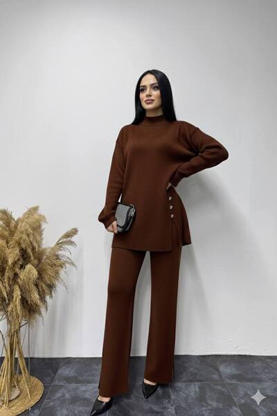 SHEZAN MODA طقم تريكو مزدوج بأزرار جانبية باللون البني للنساء شق BB-10004754