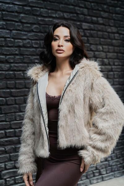 Serica Moda Jachetă bej din blană artificială cu fermoar