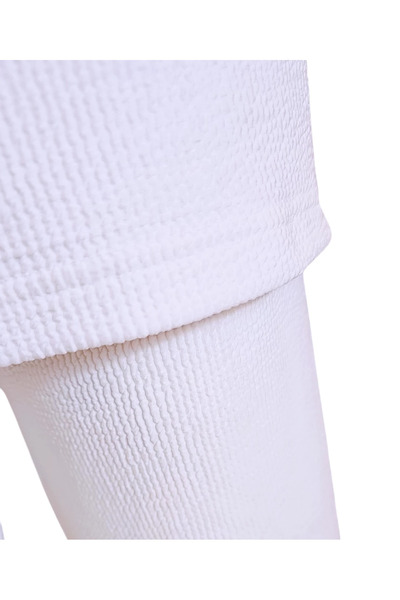 1way Stylish solid-color winter outfit