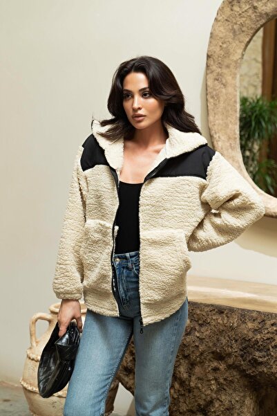 Serica Moda Beige Garni Detailed Zippered Plush Coat