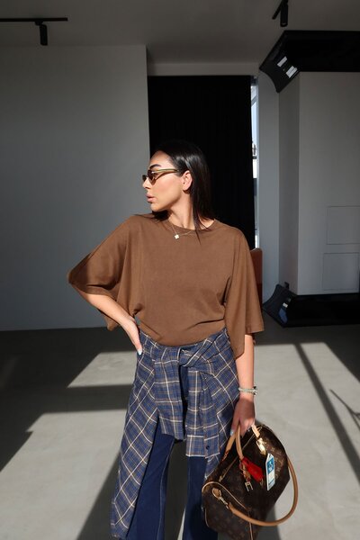 Özge Özgenç Bat Sleeve Tshirt