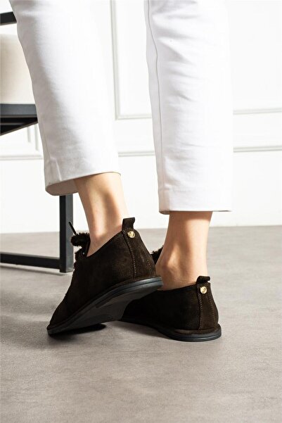 Aselin Ayakkabıları أحذية نسائية كاجوال من جلد الغزال باللون البني بكعب مسطح ...