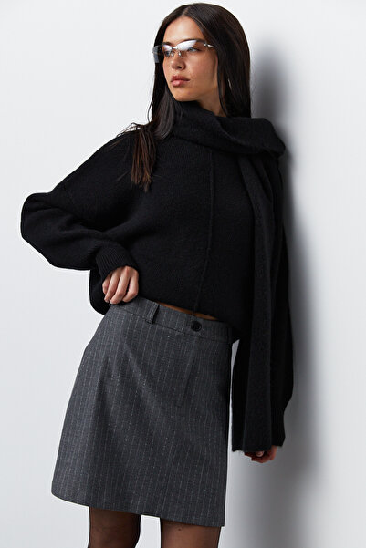 urban focus Short Skirt with a Front Placket