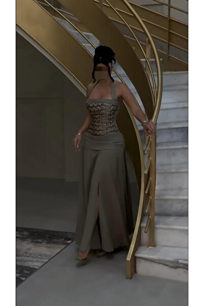 LMAURA A very elegant evening dress