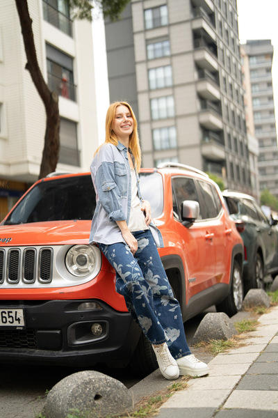 Butik Suat Çiçek Desenli Kot Pantolon