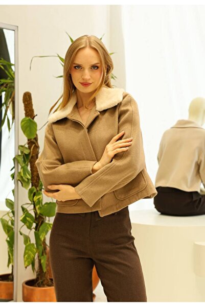 Womengrom Hayal Women's Fur Collar Short Coat