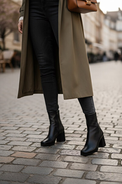 Santamarina Women's Black Stretch Blunt Toe Heeled Boots