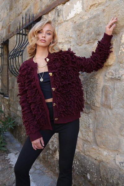 VAGGON Women's Burgundy Crew Neck Heart Buttoned Tassel Cardigan Prmx14465