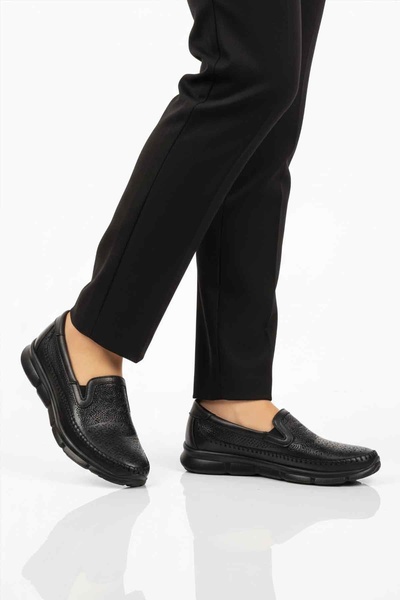 AYAKMOD حذاء كاجوال نسائي من الجلد الطبيعي باللون الأسود 608 Z