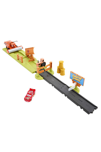 CARS Frank Escape & Stunt Race Track Playset