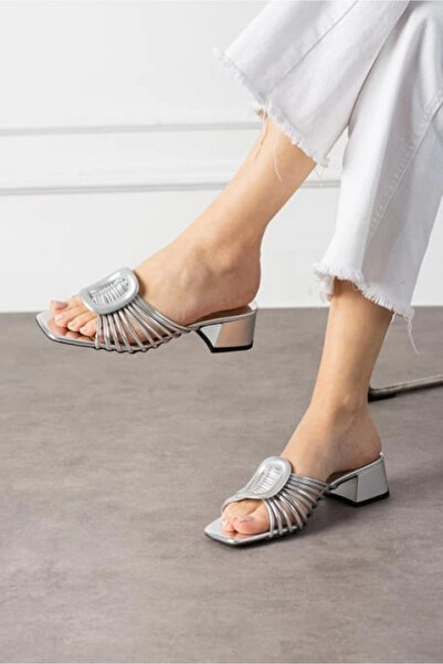 ZENGEZUR MALL Drnds Anca Silver Patent Leather Heeled Slippers (162133) (Size: 36)