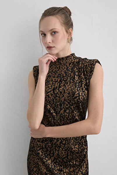 Gusto Leopard Printed Long Velvet Dress - Black