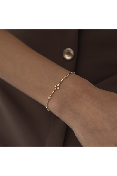 Cherry by Özkonak Taşlı Çiçek Örüntü Bileklik