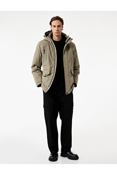 Koton Μακρυμάνικο παλτό με λεπτομέρεια τσέπης και φερμουάρ με κουκούλα Parka