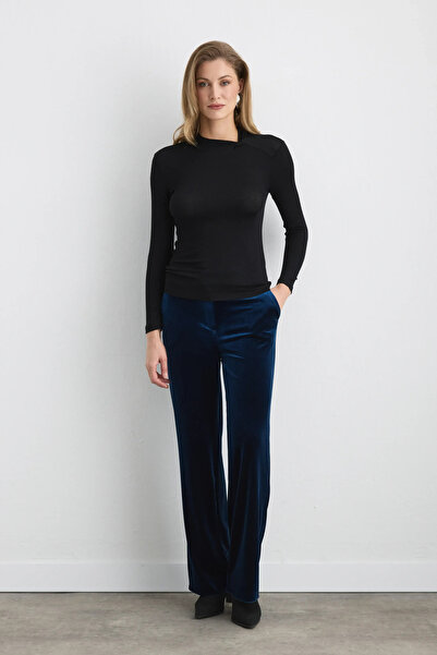 Gusto Viscose Lycra Blouse with Knotted Collar - Black