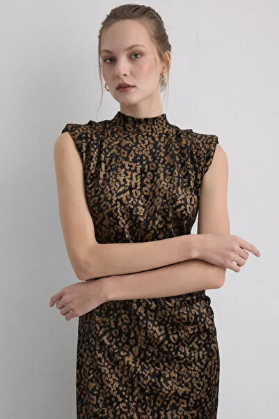 Gusto Leopard Printed Long Velvet Dress - Black