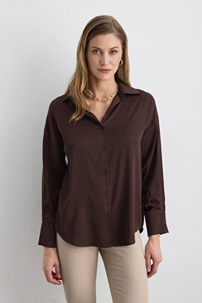 Gusto Relaxed Fit Satin Shirt - Brown