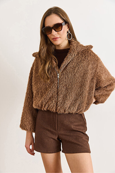 Olalook Women's Camel Lined Zippered Pocket Faux Fur Coat Kbn-19000025