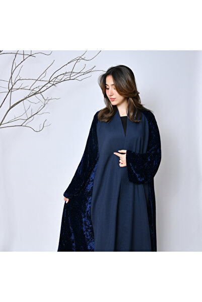 HAWRAA ABAYA Luxurious navy velvet winter abaya – an elegant design from Hawraa Abayas