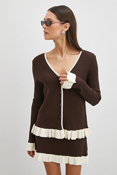 Never more Buttoned Skirt with Ruffled Skirt Knitwear Set Brown