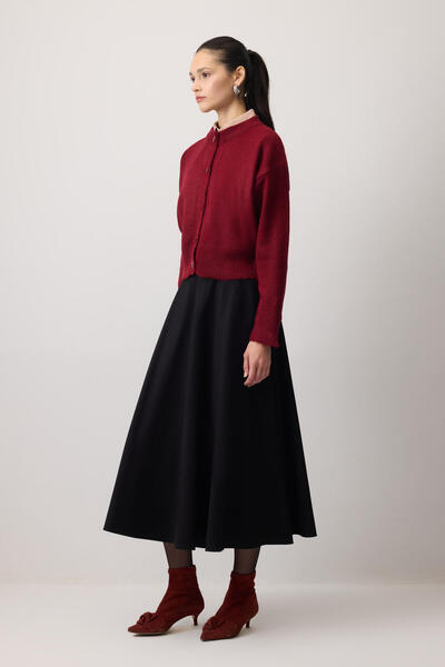 Touché Privé Buttoned Crop Knit Cardigan