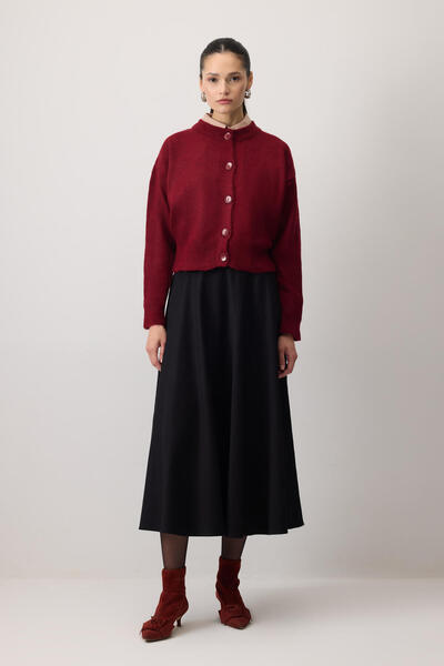 Touché Privé Buttoned Crop Knit Cardigan