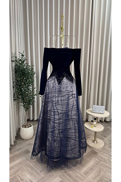 EVENTTANA Winter dress in embroidered wool and tulle with sleeves from Eventana