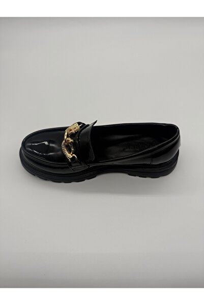 BURCU COLLECTİON Edna Thick Sole Gold Dragon Buckle Detail Black Patent Leather Loafer