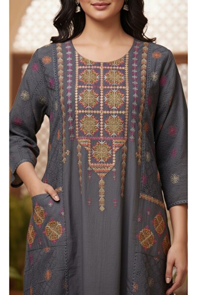 Maison Emarat Jalabiya with Intricate Embroidery and Pockets